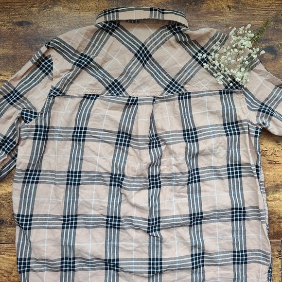 Divided H&M Women's Plaid Button-Up Shirt - Picture 4 of 10